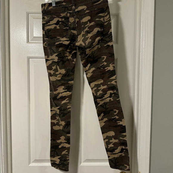 Kut from the Kloth MIA toothpick Skinny Camo Jeans size 0 - Picture 7 of 9